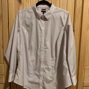 Talbots Woman 14 Petite Gray/White/Pink Pinstriped Blouse